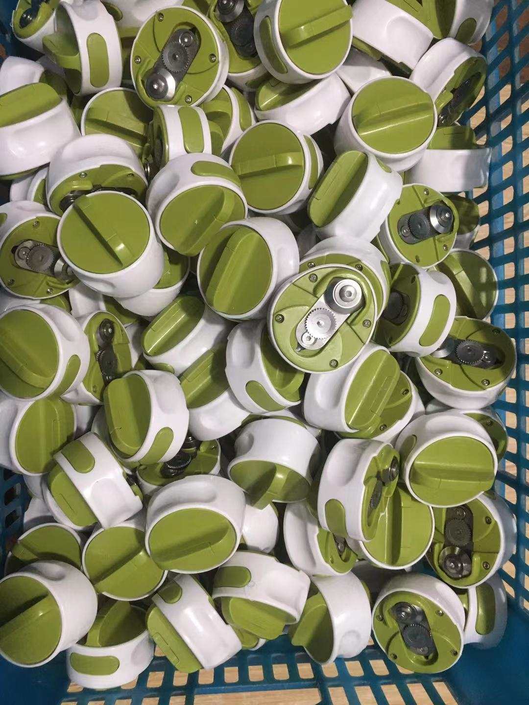 Jar Lid Opener for Seniors – Easy Grip, Labor - Saving Kitchen Tool - MarketDomez
